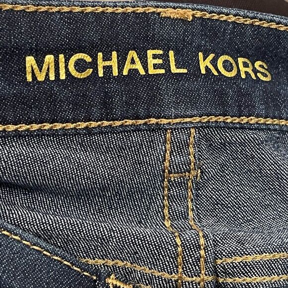 Micheal Kors Selma Bootcut Dark Blue Denim Jeans
Color: Indigo Size: 14 - Picture 8 of 11